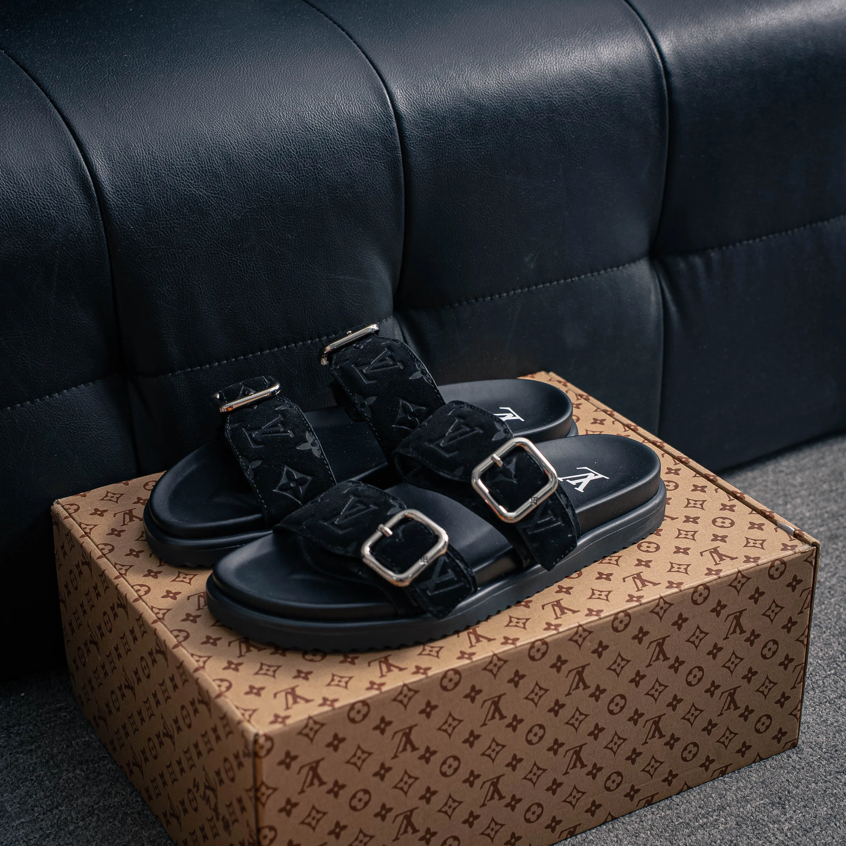 # LOUIS VUITTON ｜ 2026ss LOUIS VUITTON Venice Cowhide Leather Shoes Shoes Sandals 。 Cowhide Leather ，Shoes